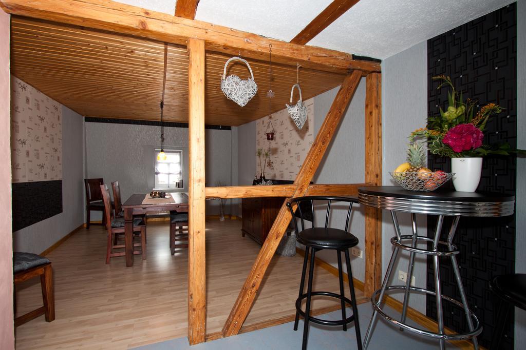Ferienwohnung Uwe'S Sporthuette ターレ 部屋 写真